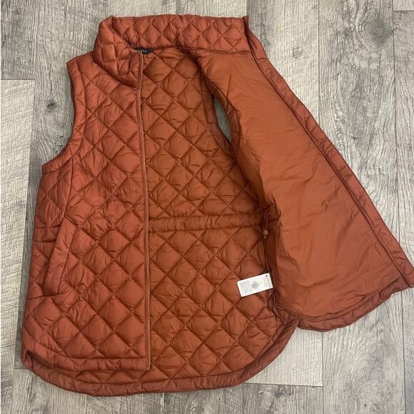 Athleta Whisper Featherless Insulated Vest Women’s Gorpcore Hiking Puffer - Picture 5 of 7